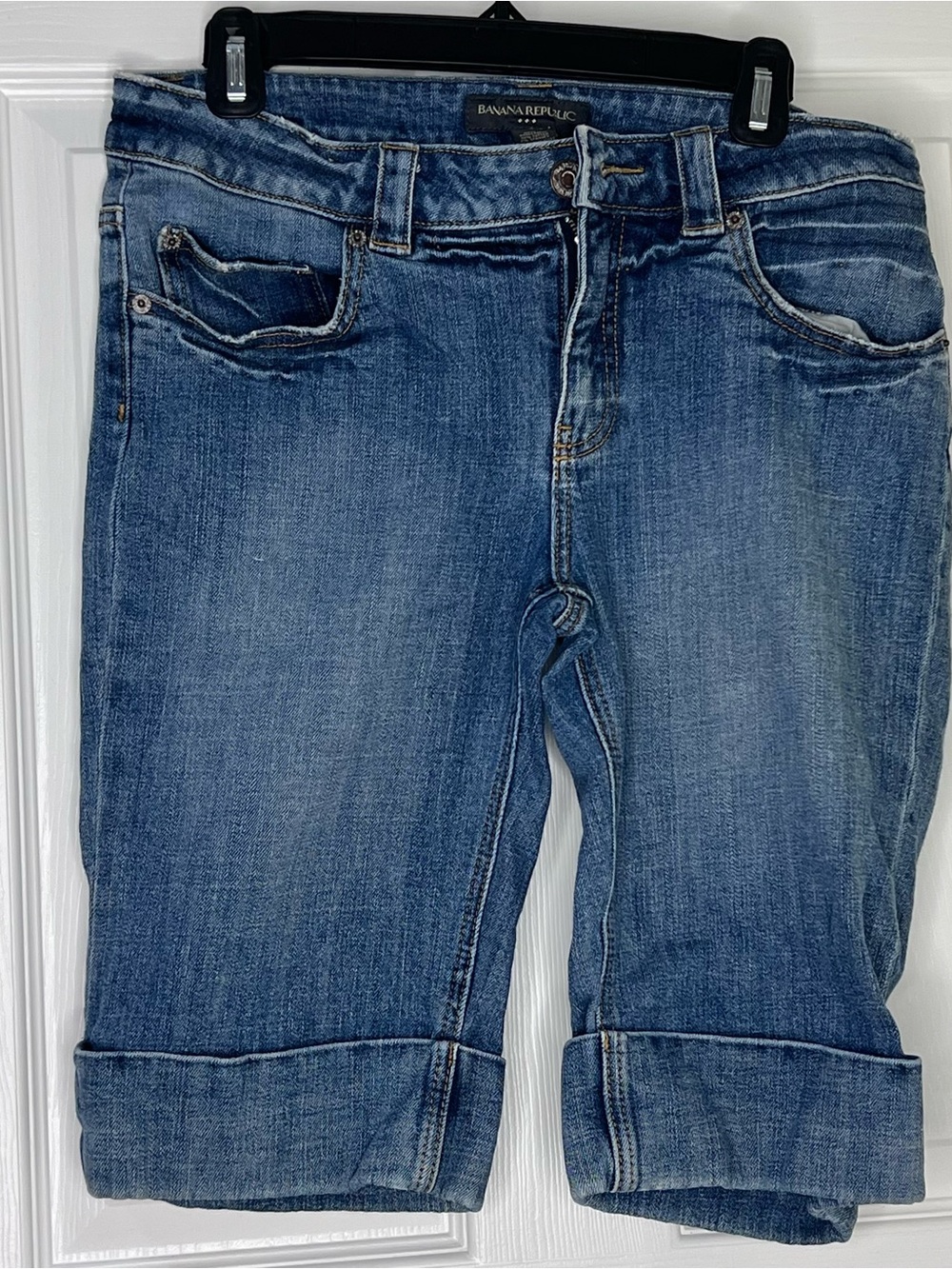 Banana Republic Vintage 2006 Denim Bermuda Shorts Cuffed Medium Wash Size 12